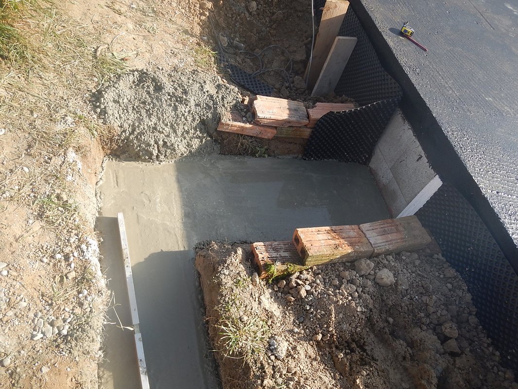 zalievanie podkladoveho betonu